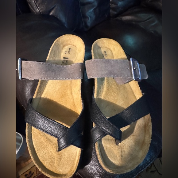 NAOT Fresno Leather Sandals Two Tone Strap Toe Loop Black & Taupe Sz 41 L 10 /M8 - Picture 8 of 15